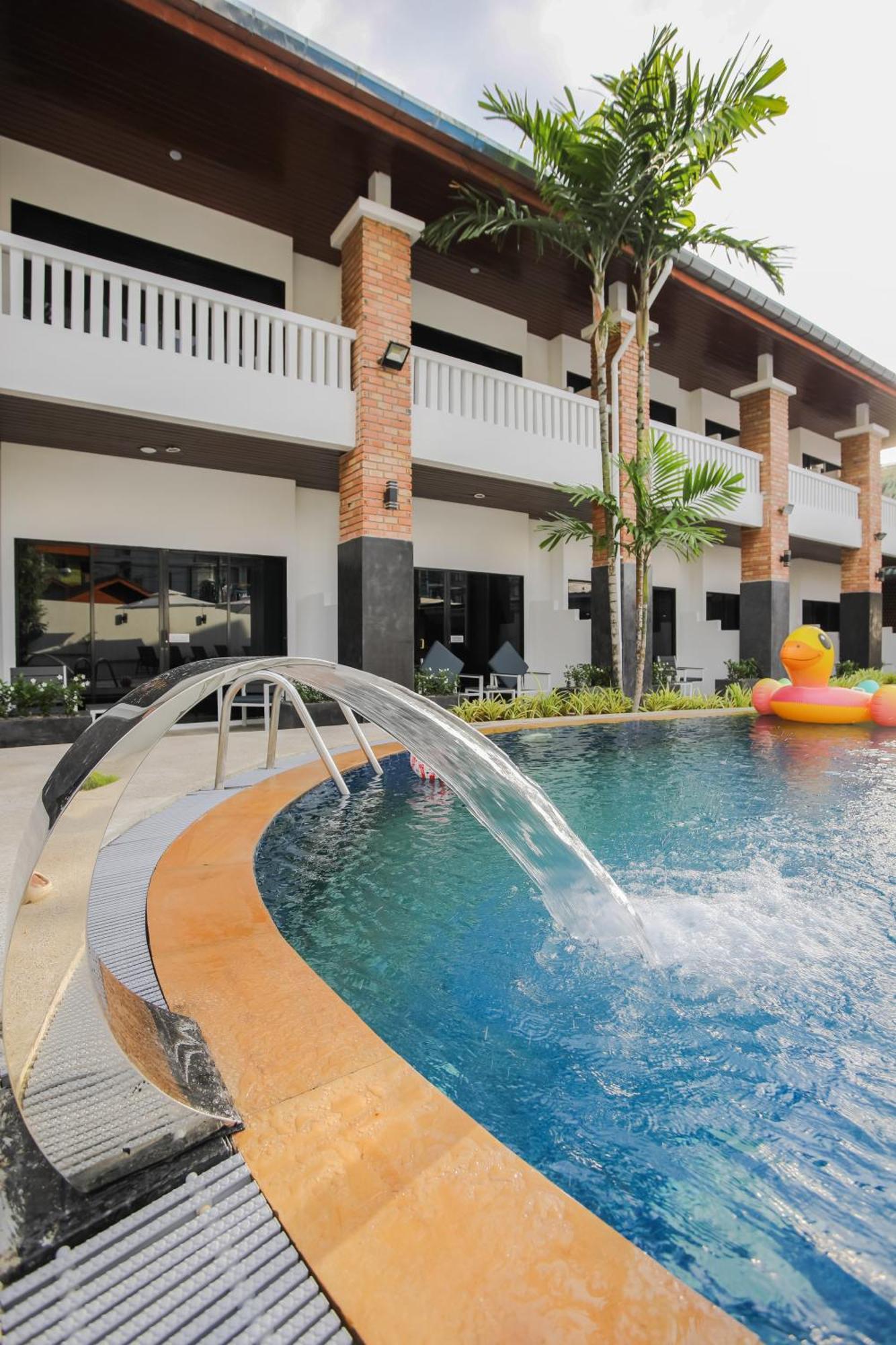 Etk Patong Resort Exterior photo